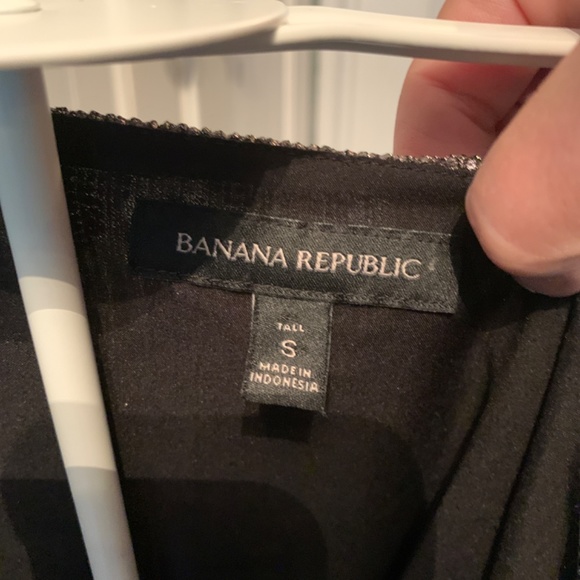 Banana Republic metallic blouse in size small Tall. Hard to find - Picture 4 of 6